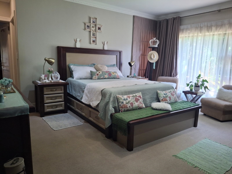 4 Bedroom Property for Sale in WestLake Country Safari Estate North West